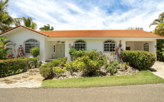 Villa – Vista al mar – Amueblada – 4 Dormitorios